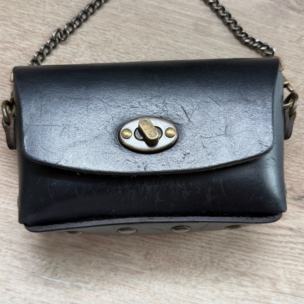 Love 41 Crossbody Bag Small Black Leather